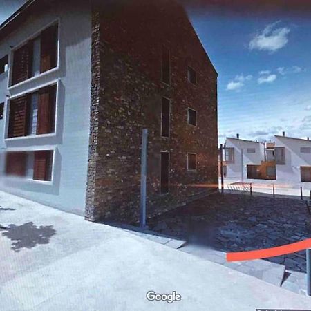 Chalet Adosado Entero, Bbq Y Piscina Comunitaria Sabiñánigo Eksteriør billede